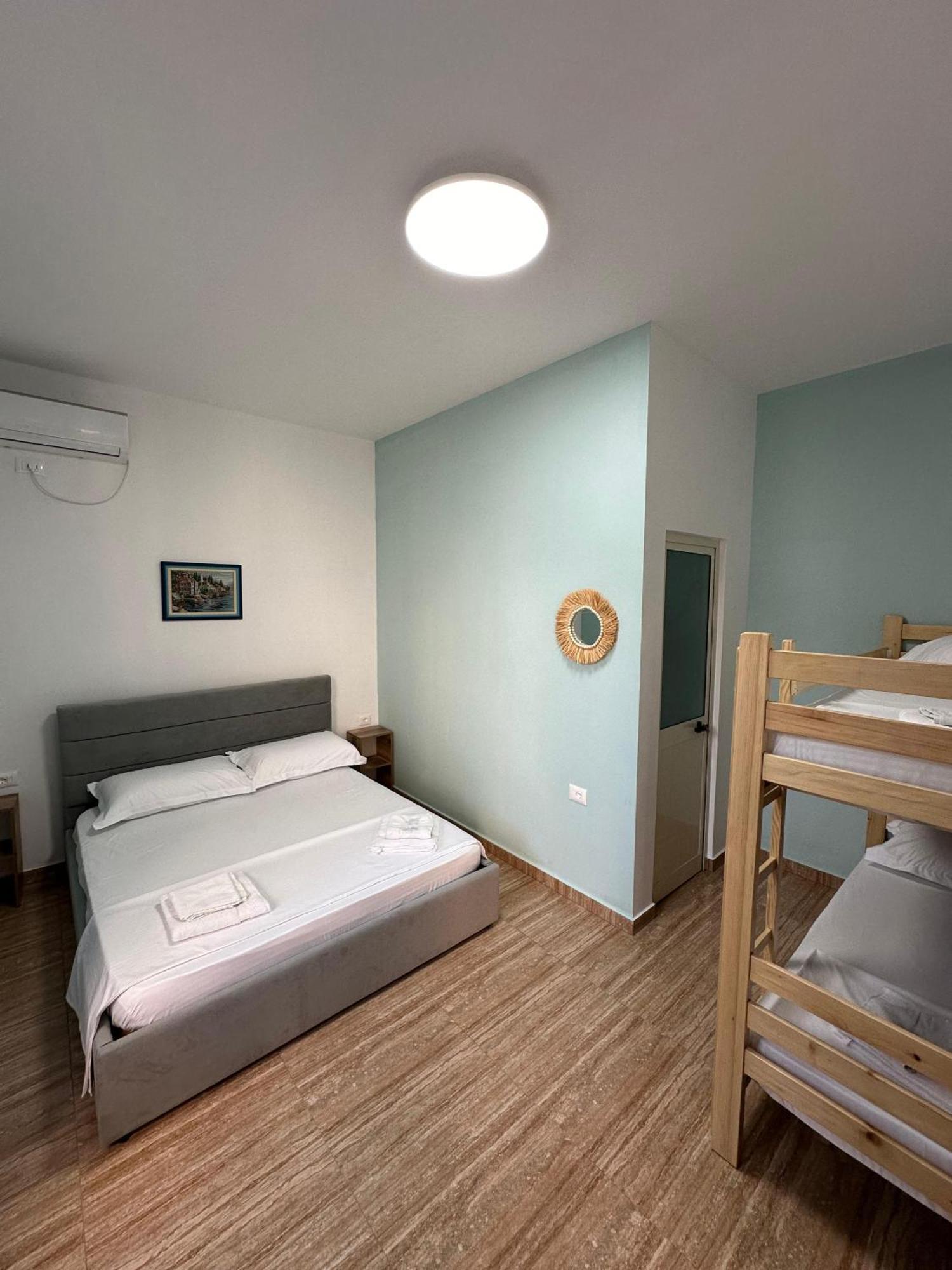 Las Palmas Guesthouse Shkodër エクステリア 写真