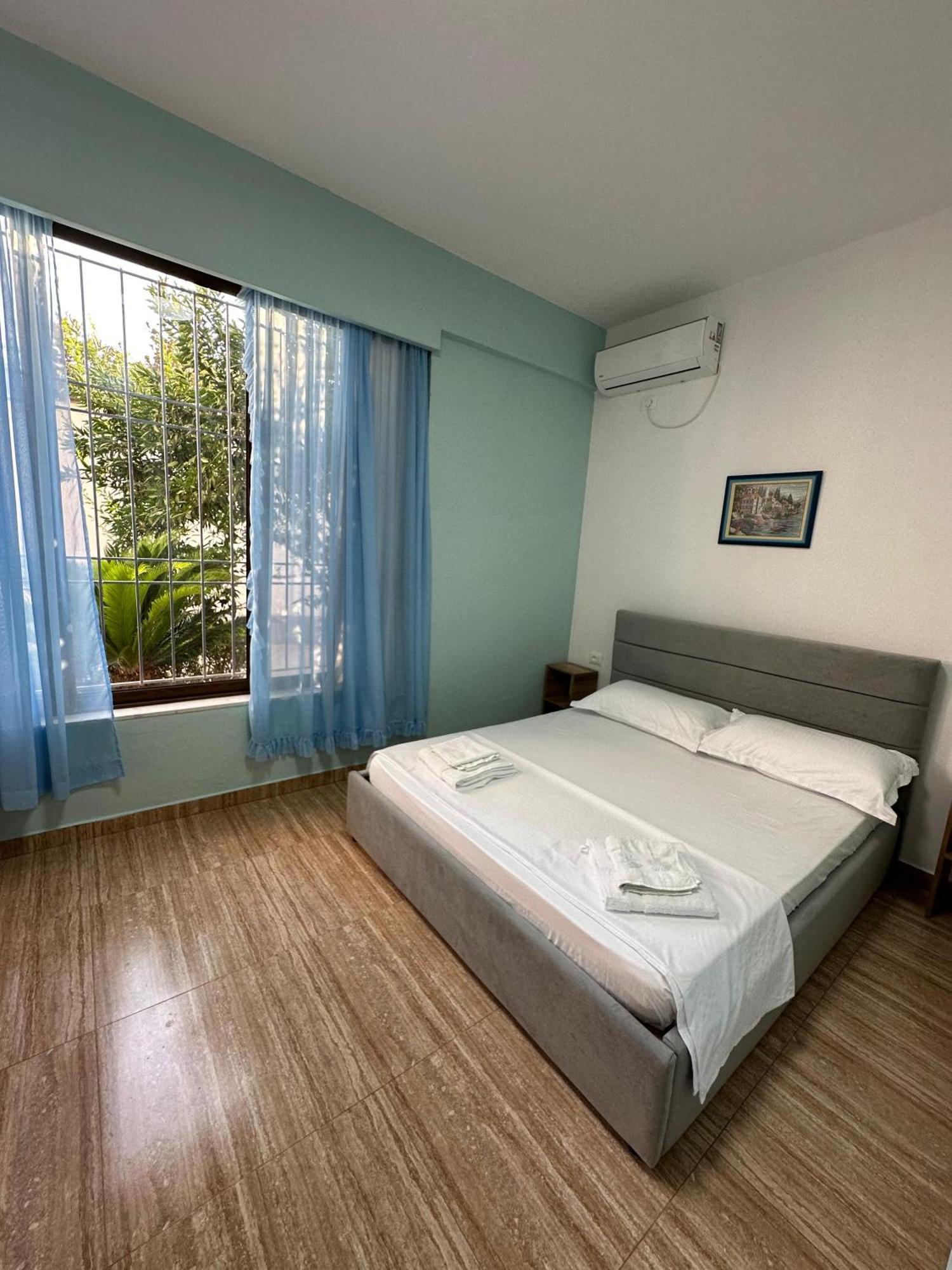 Las Palmas Guesthouse Shkodër エクステリア 写真