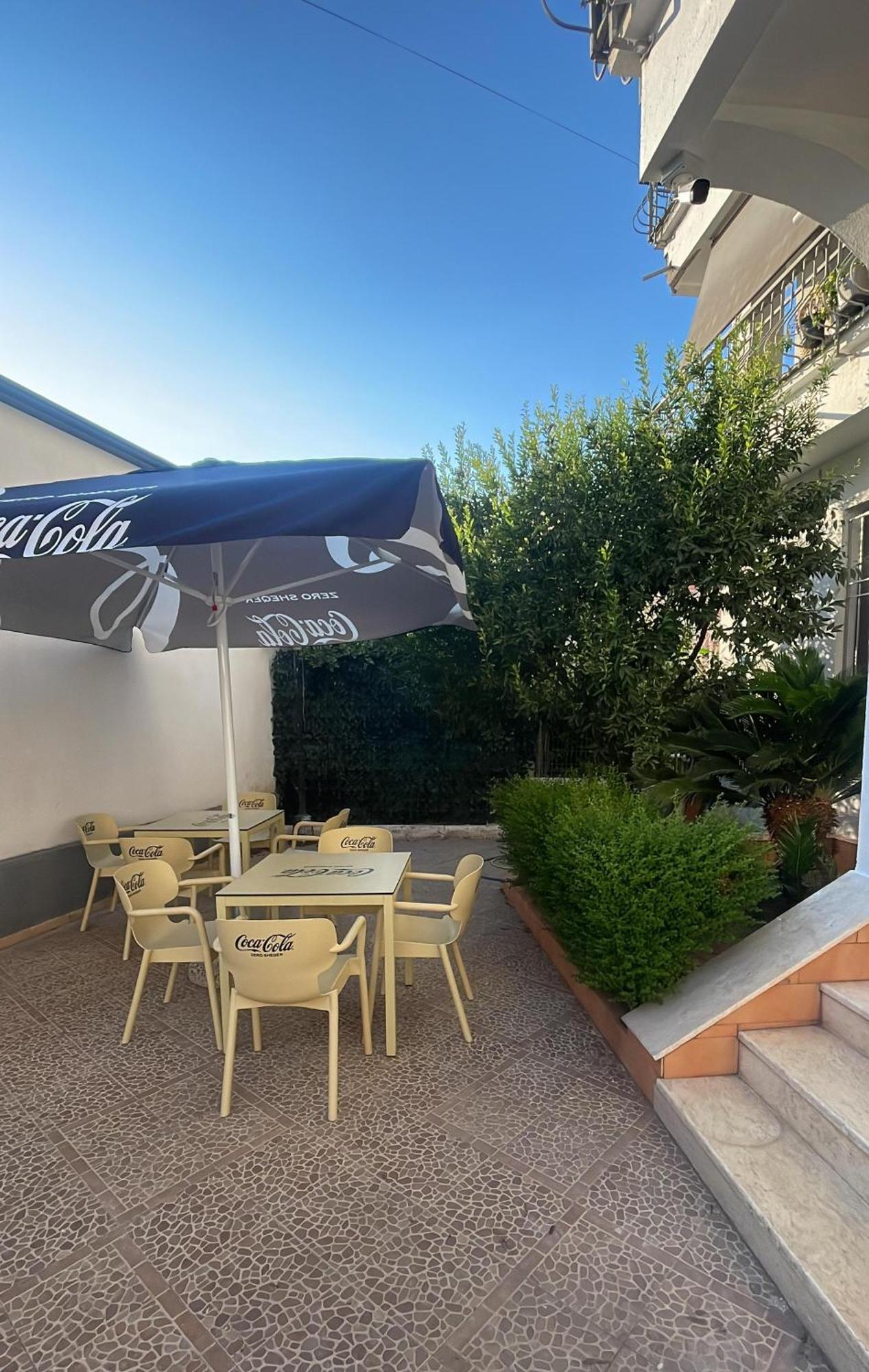 Las Palmas Guesthouse Shkodër エクステリア 写真